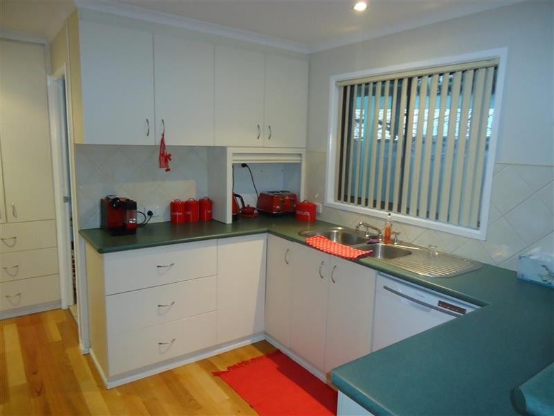 77 Stanley St, Kooringal NSW 2650