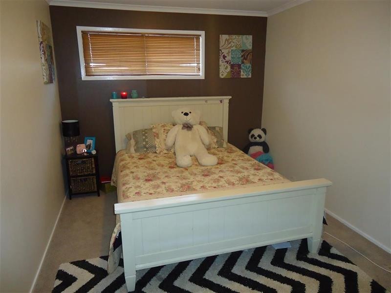 77 Stanley St, Kooringal NSW 2650