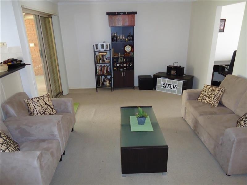 34 Kaldari Cres, Glenfield Park NSW 2650