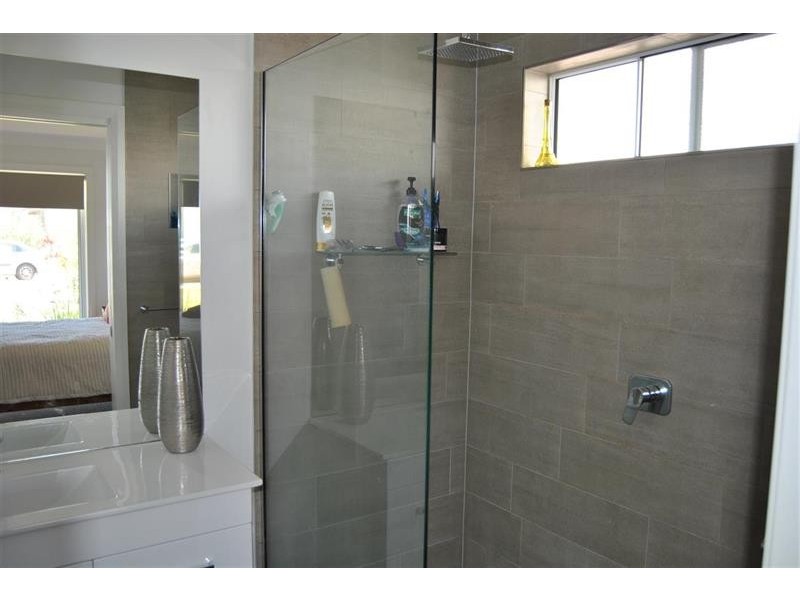 40 Strickland Dr, Boorooma NSW 2650