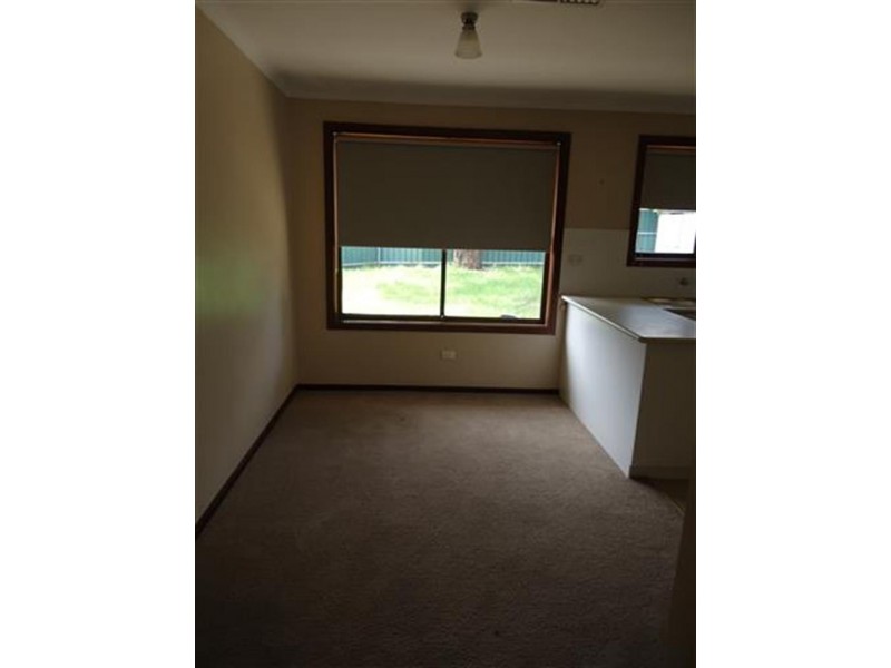 50 Elizabeth Ave, Forest Hill NSW 2651