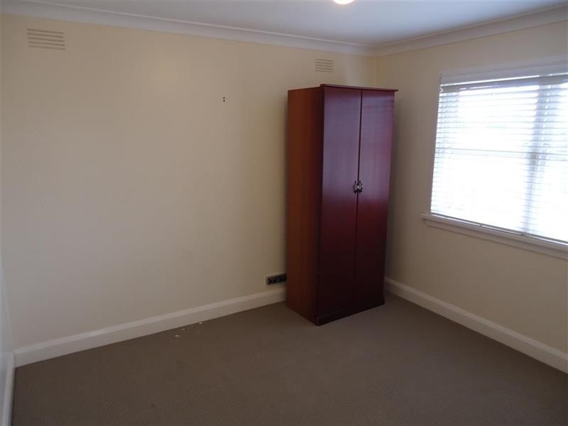 78 Warrawong St, Kooringal NSW 2650