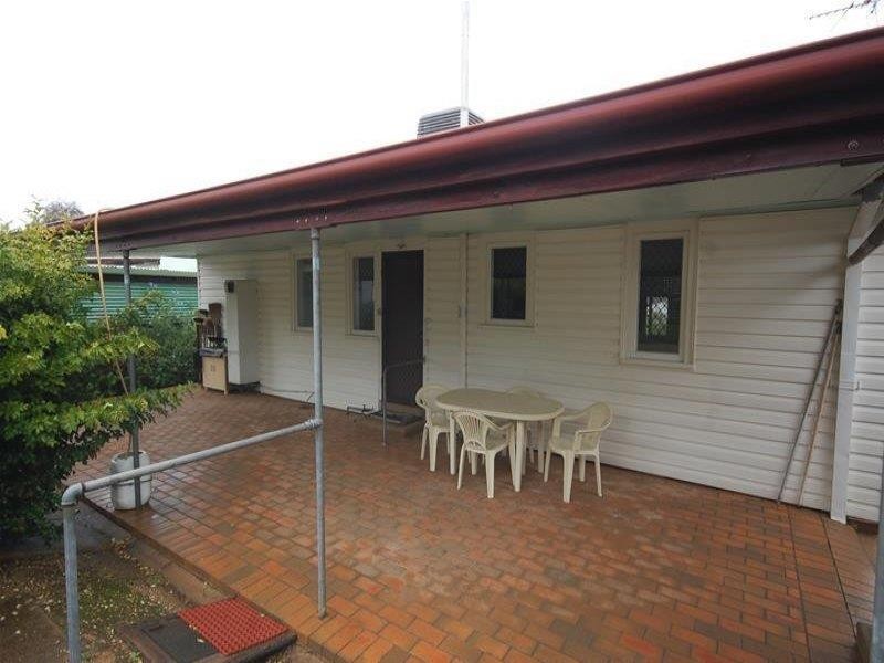 5 Condon Ave, Mount Austin NSW 2650
