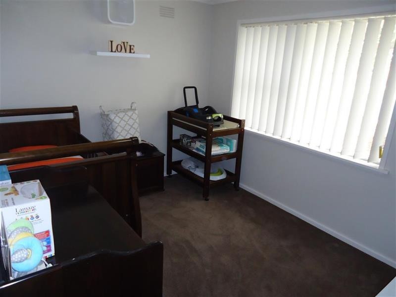 35 Waranga Ave, Mount Austin NSW 2650