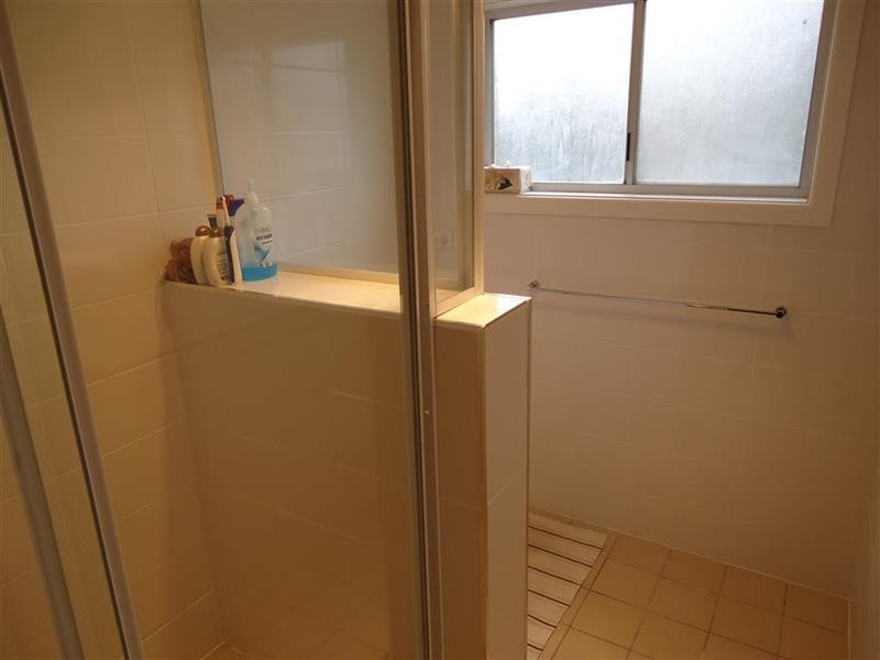 35 Waranga Ave, Mount Austin NSW 2650