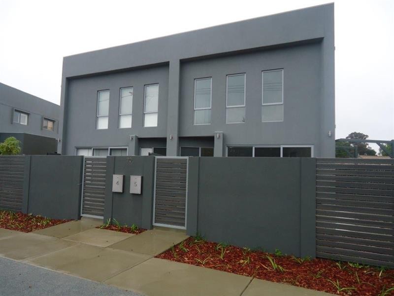 70 Travers  St, Wagga Wagga NSW 2650