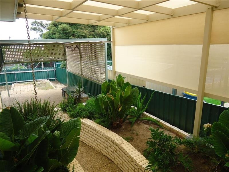 6 Truman  Ave, Tolland NSW 2650