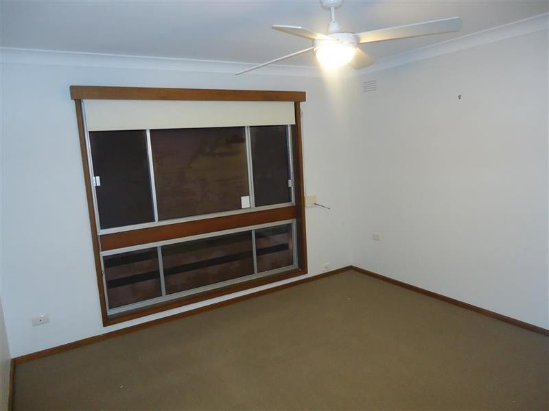 6 Truman  Ave, Tolland NSW 2650