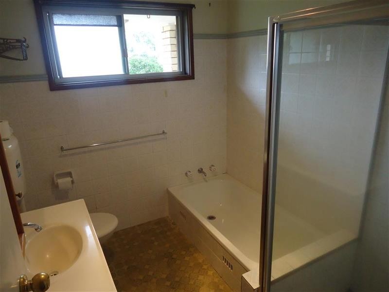 6 Truman  Ave, Tolland NSW 2650