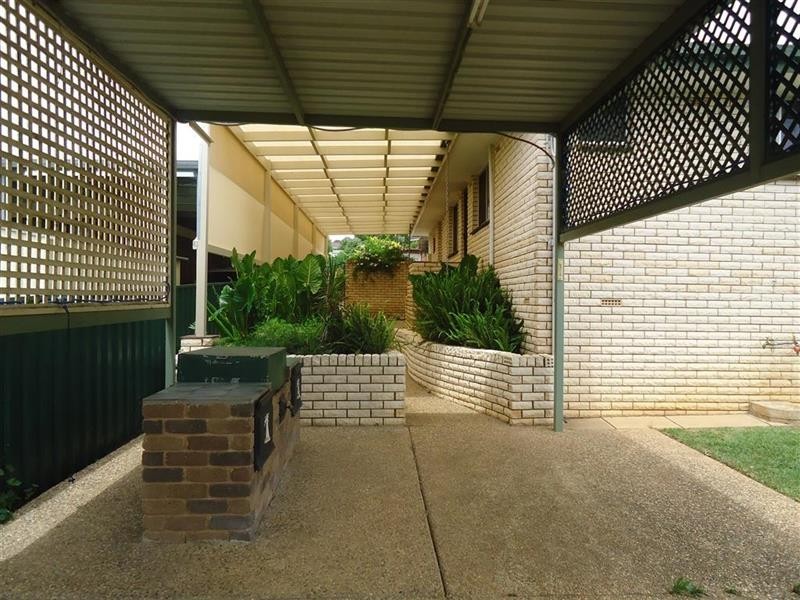 6 Truman  Ave, Tolland NSW 2650