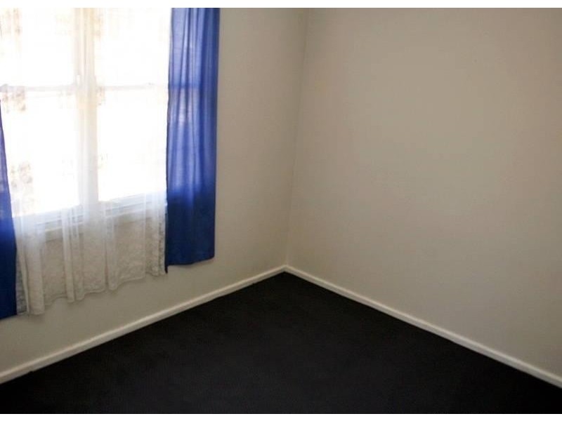 16 Mount Austin Ave, Mount Austin NSW 2650