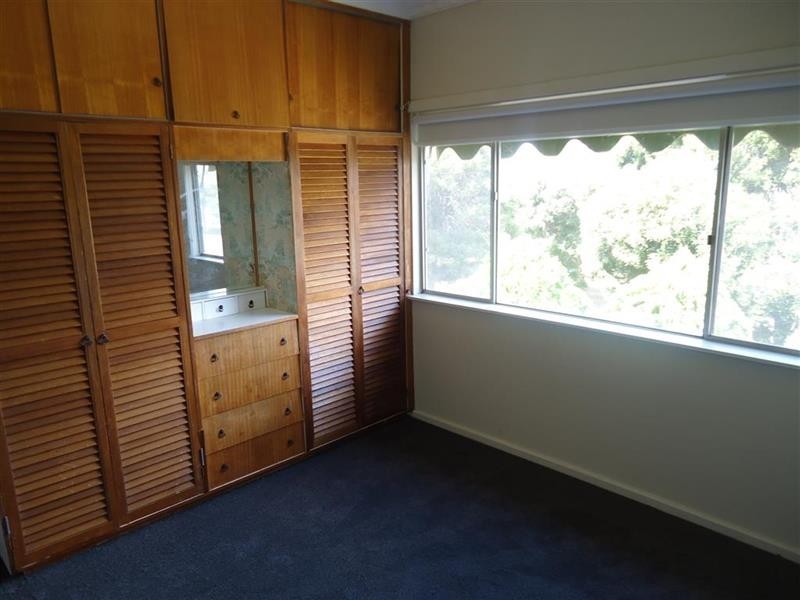 26 Warrawong St, Kooringal NSW 2650