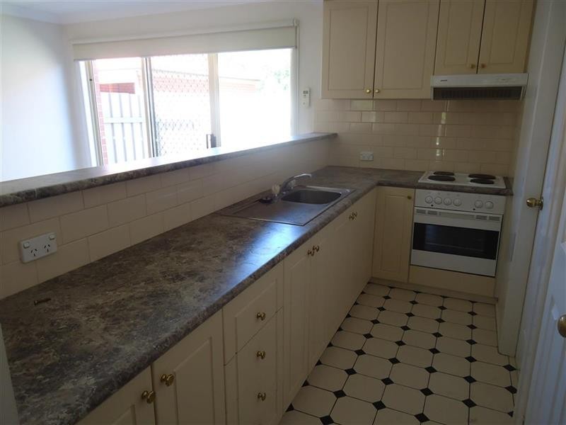 9/11 Crampton St, Wagga Wagga NSW 2650