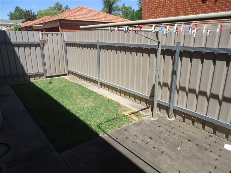 9/11 Crampton St, Wagga Wagga NSW 2650
