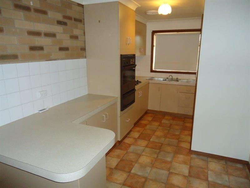 1/6 Bulolo St, Ashmont NSW 2650