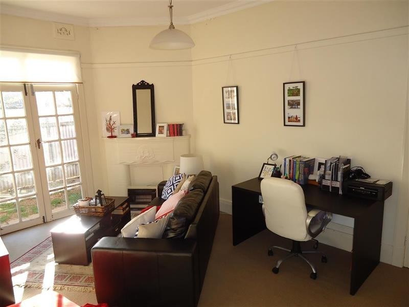 11 Freer St, Wagga Wagga NSW 2650