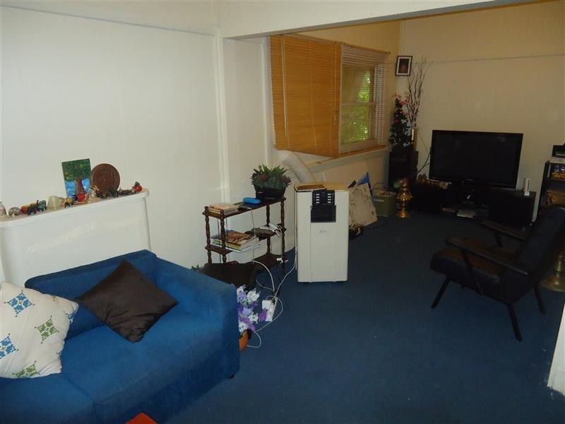 11 Coleman St, Turvey Park NSW 2650