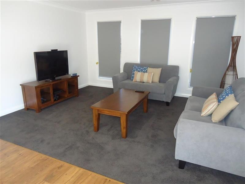 1/13 Cunjegong Loop, Gobbagombalin NSW 2650