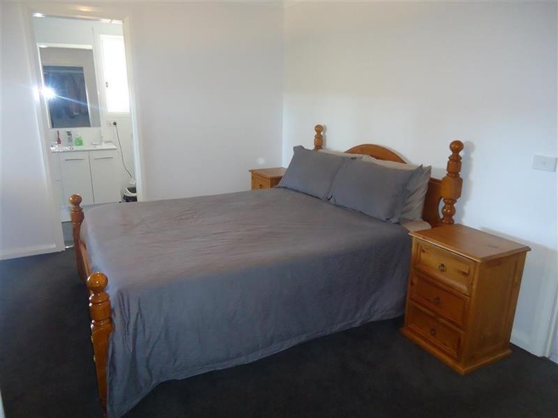 1/13 Cunjegong Loop, Gobbagombalin NSW 2650