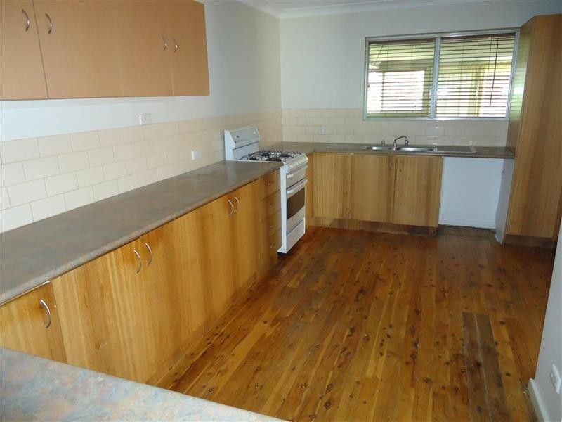 55 White Ave, Kooringal NSW 2650