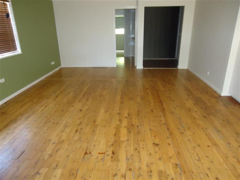 55 White Ave, Kooringal NSW 2650