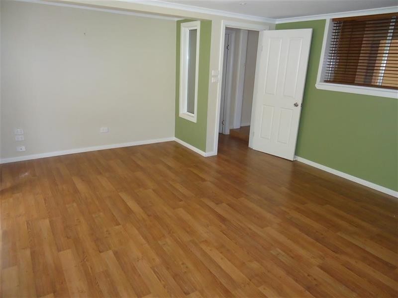 55 White Ave, Kooringal NSW 2650