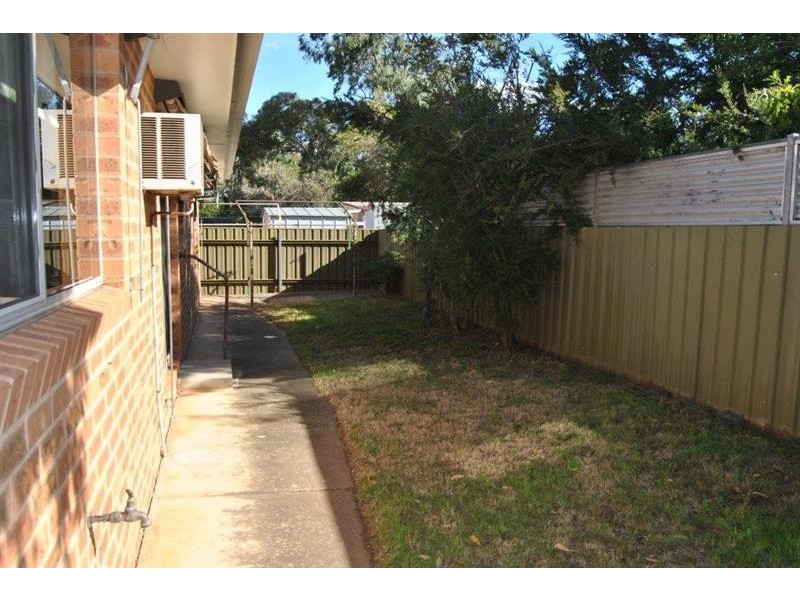 5/2 Leena Pl, Wagga Wagga NSW 2650