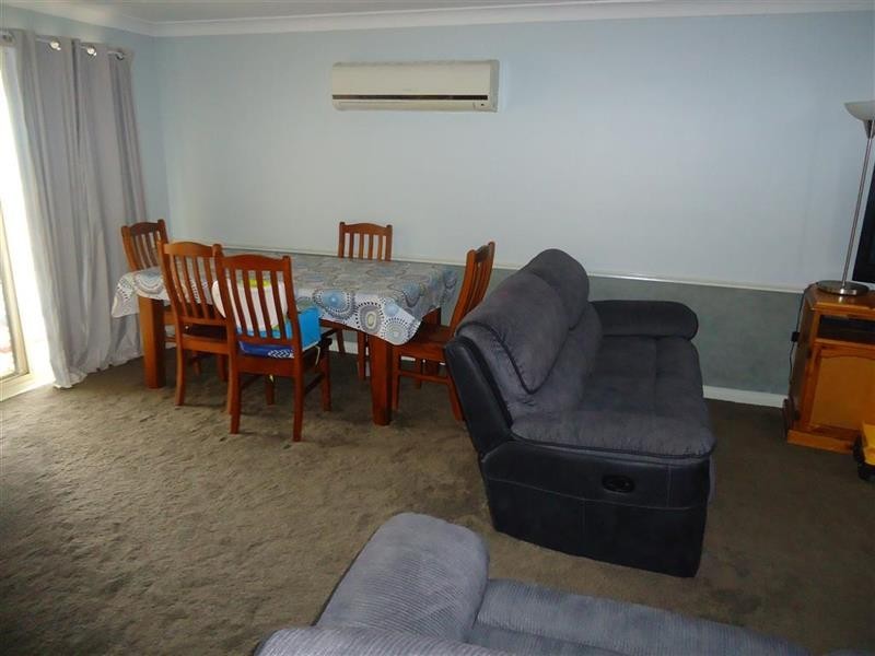 102 Raye St, Tolland NSW 2650