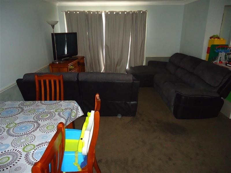 102 Raye St, Tolland NSW 2650