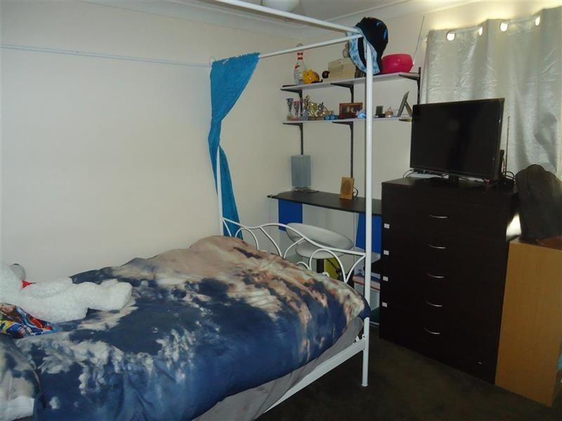 102 Raye St, Tolland NSW 2650