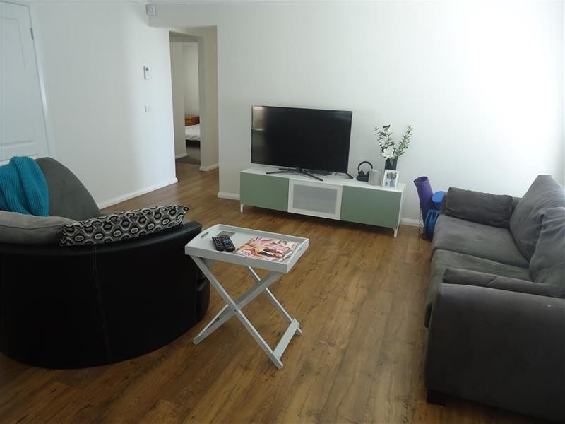 4/26 Pooginook Pl, Bourkelands NSW 2650