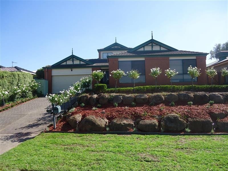 14 Roberts Way, Kooringal NSW 2650
