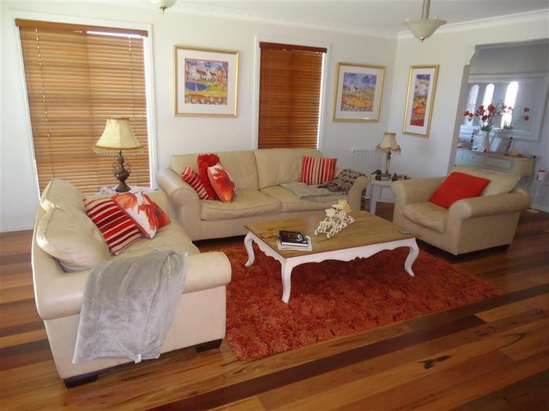 14 Roberts Way, Kooringal NSW 2650