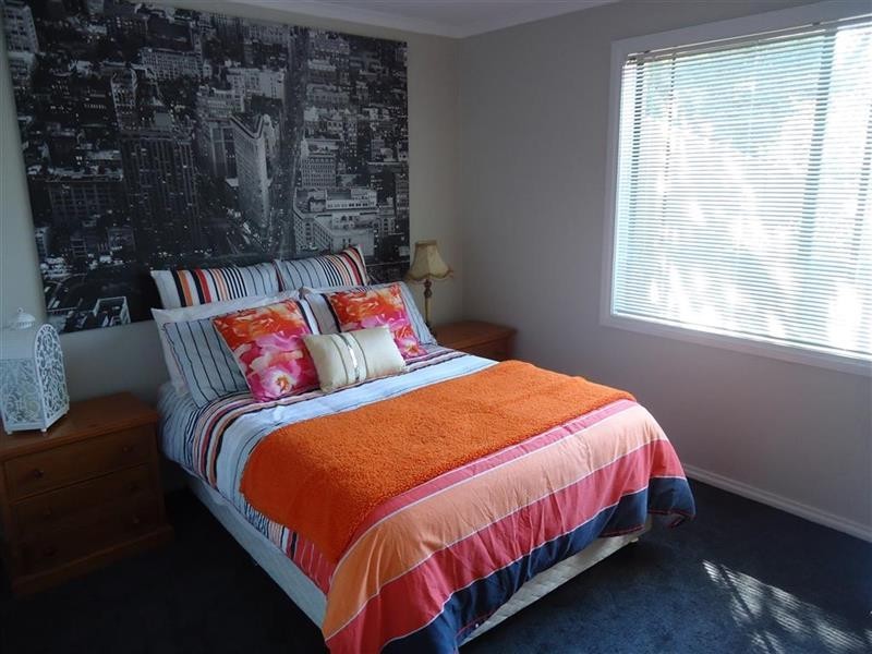 14 Roberts Way, Kooringal NSW 2650