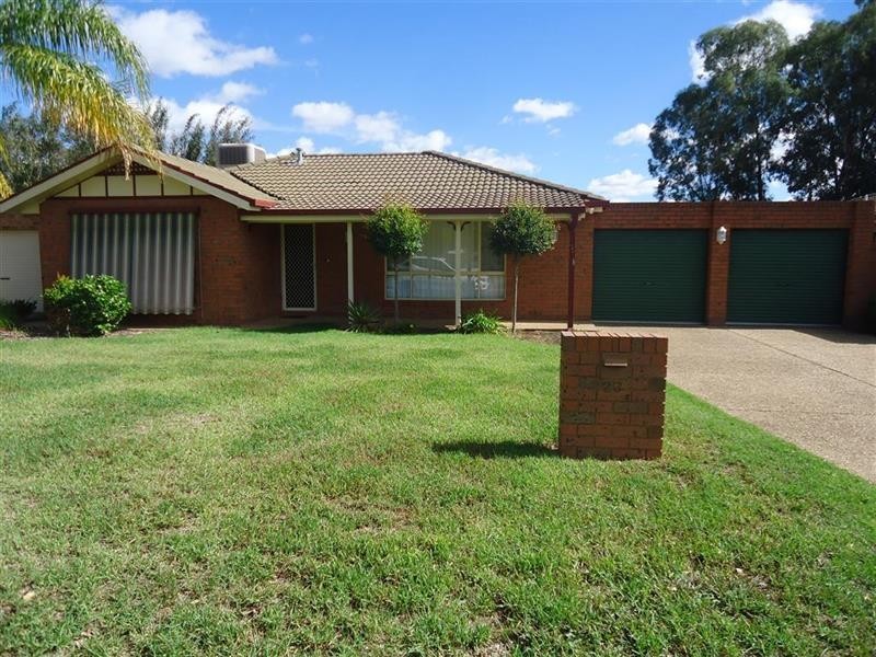 23 O’Connor St, Tolland NSW 2650