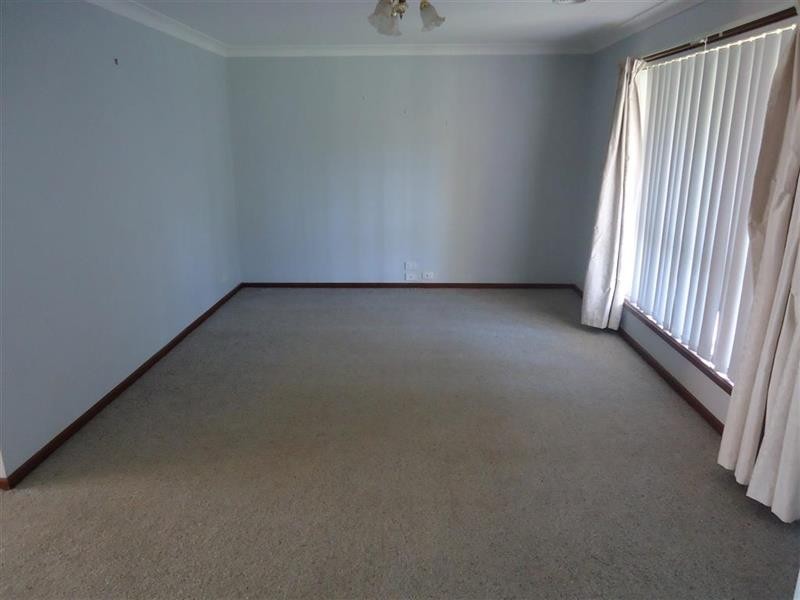 23 O’Connor St, Tolland NSW 2650