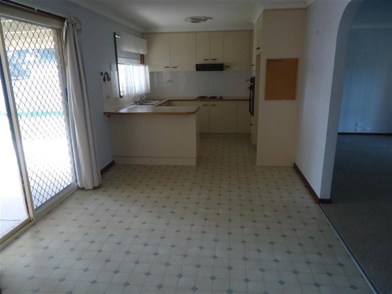 23 O’Connor St, Tolland NSW 2650