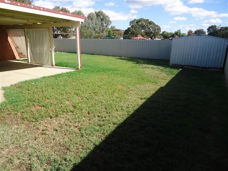 23 O’Connor St, Tolland NSW 2650