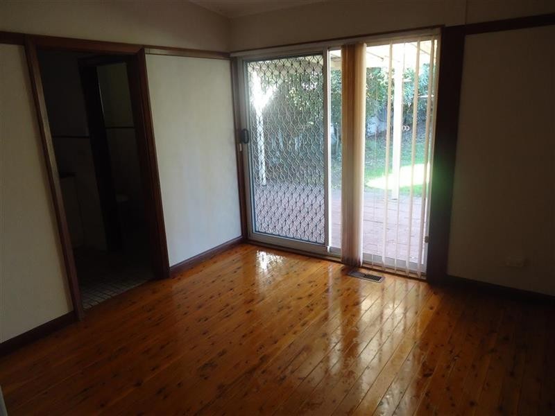 23 Trevor St, Turvey Park NSW 2650