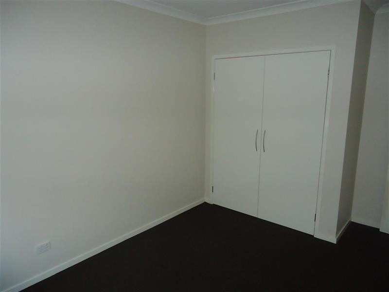 39 Melaleuca Dr, Forest Hill NSW 2651