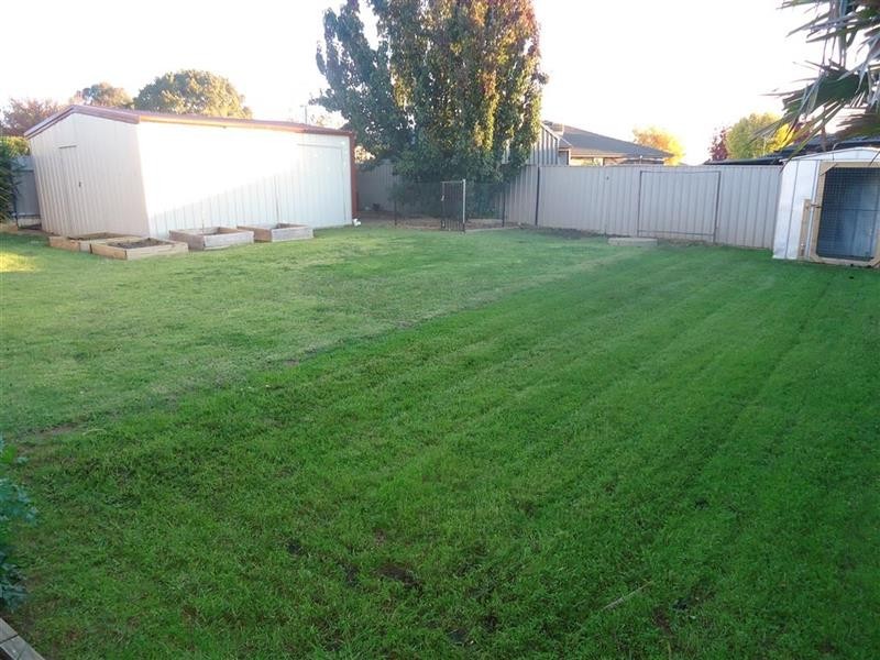 3 Boree Ave, Forest Hill NSW 2651
