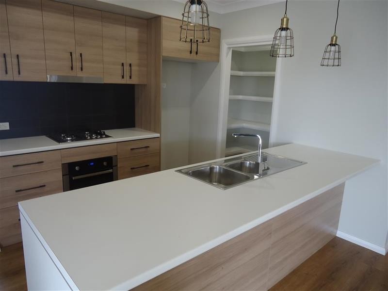 8 Chang Ave, Lloyd NSW 2650