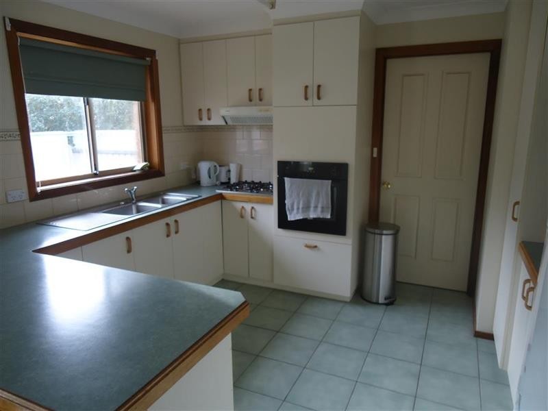 2/29 Kaldari Cres, Glenfield Park NSW 2650