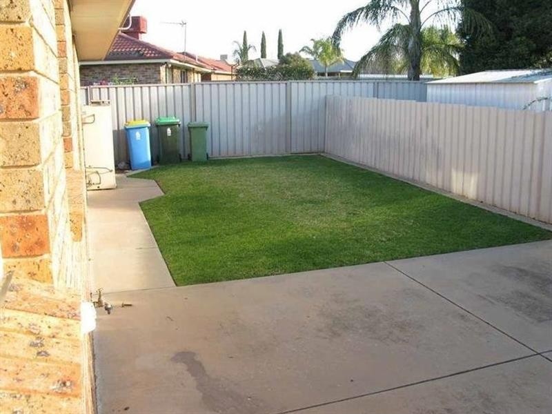 2/29 Kaldari Cres, Glenfield Park NSW 2650