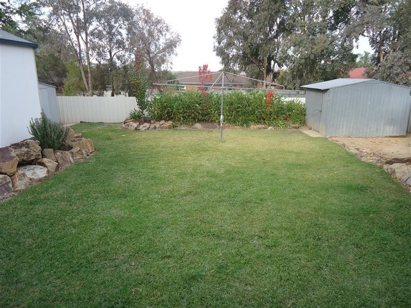 11 Canola Pl, Estella NSW 2650