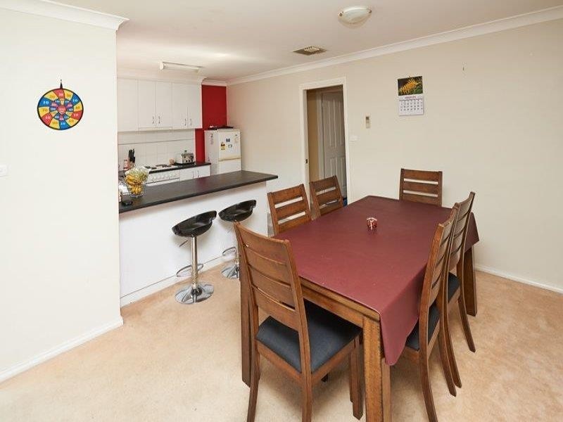 21 Girraween Mews, Glenfield Park NSW 2650