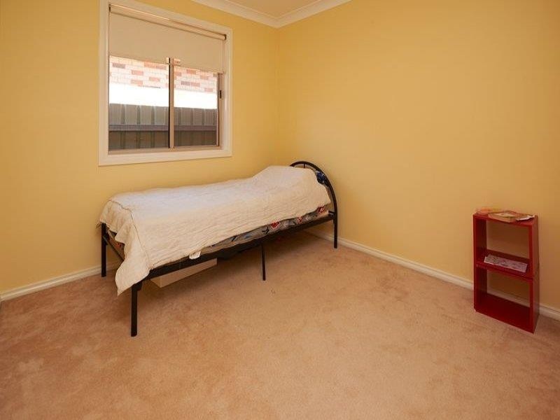 21 Girraween Mews, Glenfield Park NSW 2650