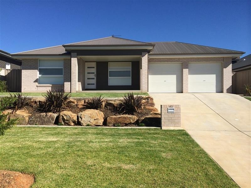 42 Illeura Rd, Bourkelands NSW 2650