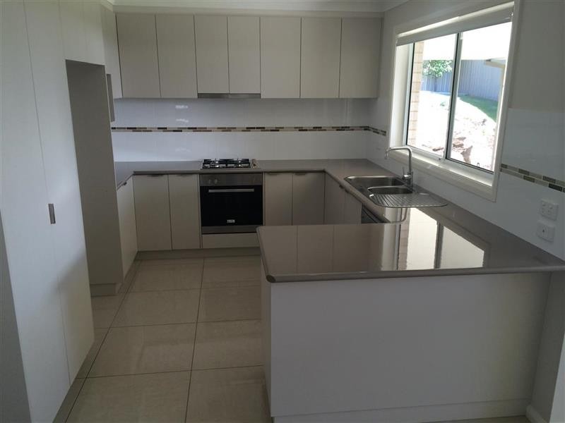 42 Illeura Rd, Bourkelands NSW 2650