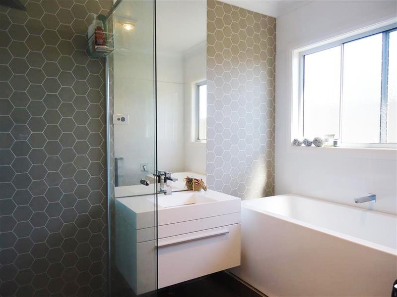 51 Durack Cct, Boorooma NSW 2650